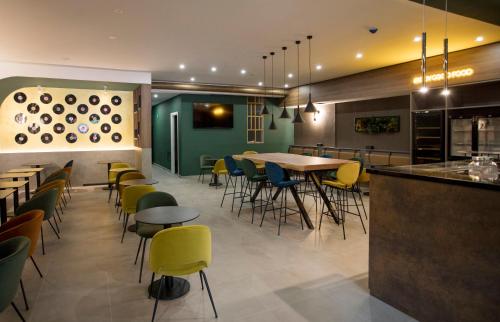 moody smart and comfy hotel