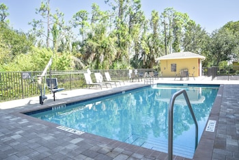 Candlewood Suites Ft Myers I-75 By Ihg,,3 star