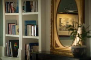 hotel riviera and maximilians