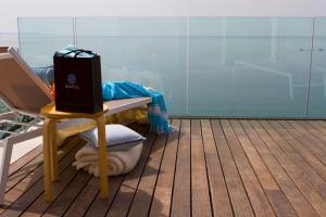 hotel riviera and maximilians