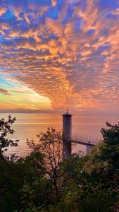 hotel riviera and maximilians