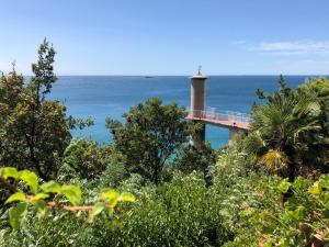 hotel riviera and maximilians