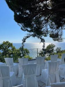 hotel riviera and maximilians