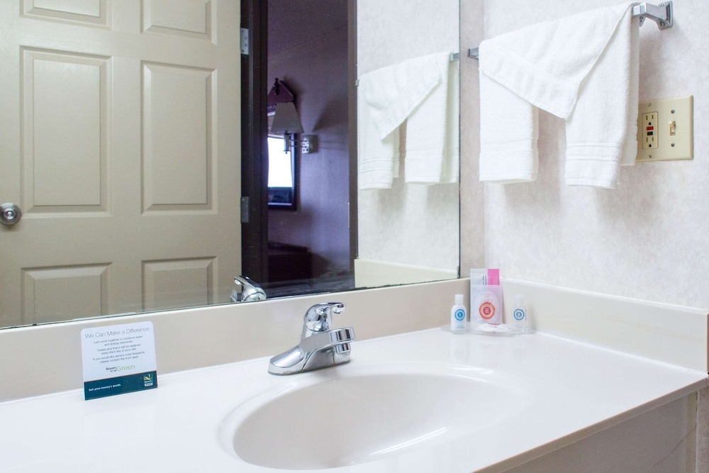 quality inn moore oklahoma city