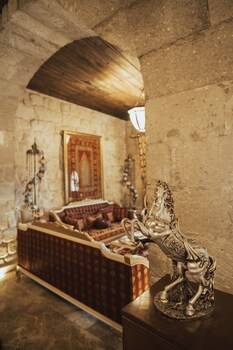 hu of cappadocia
