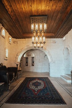 hu of cappadocia