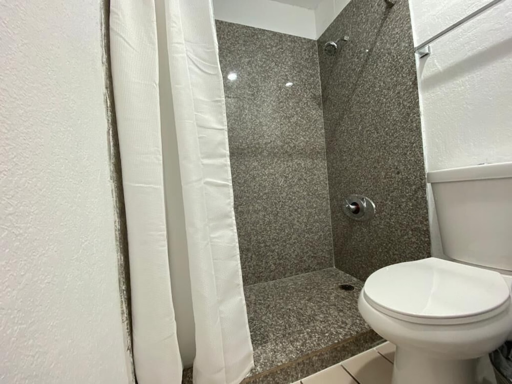 ocotillo apartments and hotel