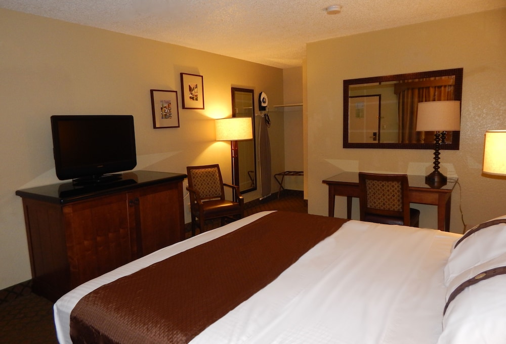 ocotillo apartments and hotel