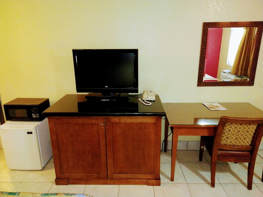 ocotillo apartments and hotel