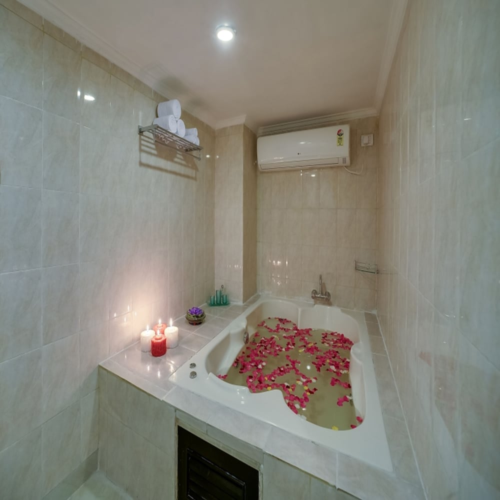 royal sarovar portico siliguri