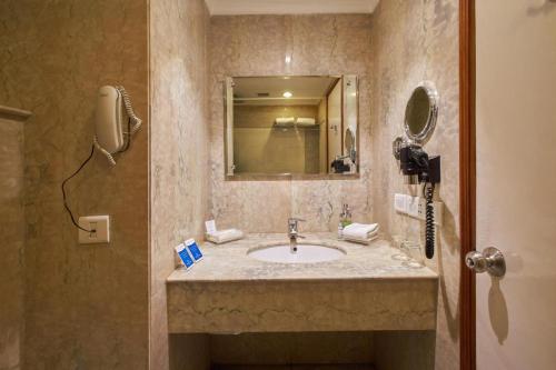 royal sarovar portico siliguri