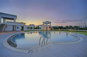 royal sarovar portico siliguri