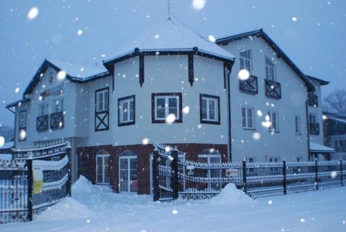 amigo hotel
