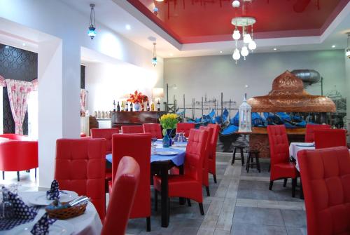 amigo hotel