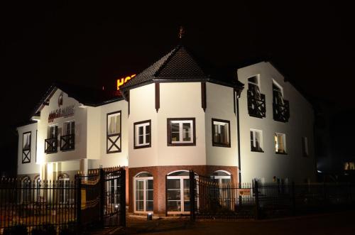 amigo hotel