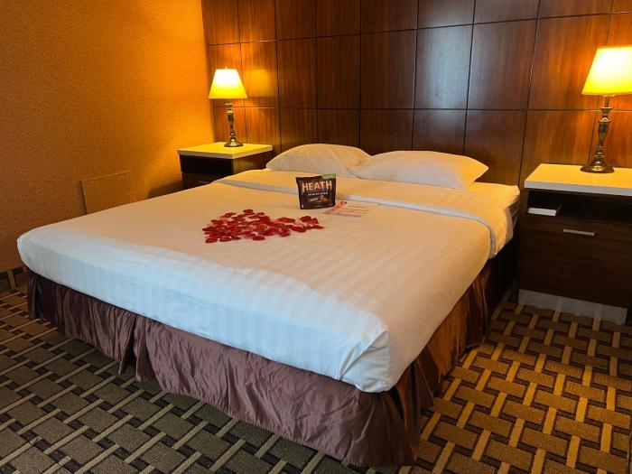 la crystal hotel los angeles area