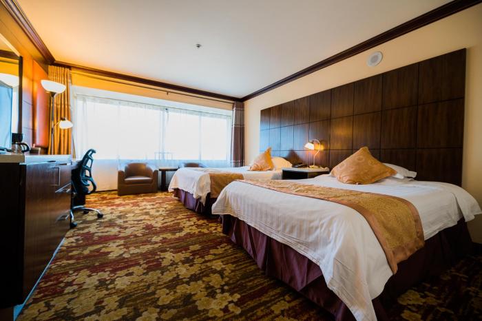 la crystal hotel los angeles area