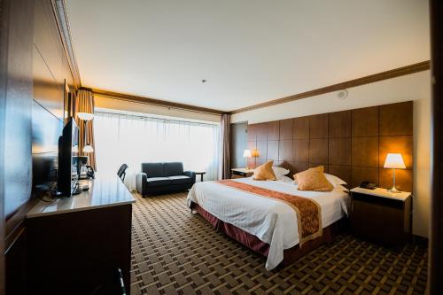 la crystal hotel los angeles area
