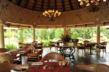 summerfield luxury resort and botanical garden