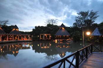 summerfield luxury resort and botanical garden