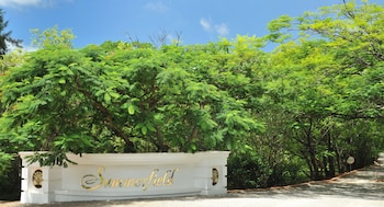 summerfield luxury resort and botanical garden