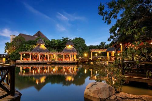 summerfield luxury resort and botanical garden