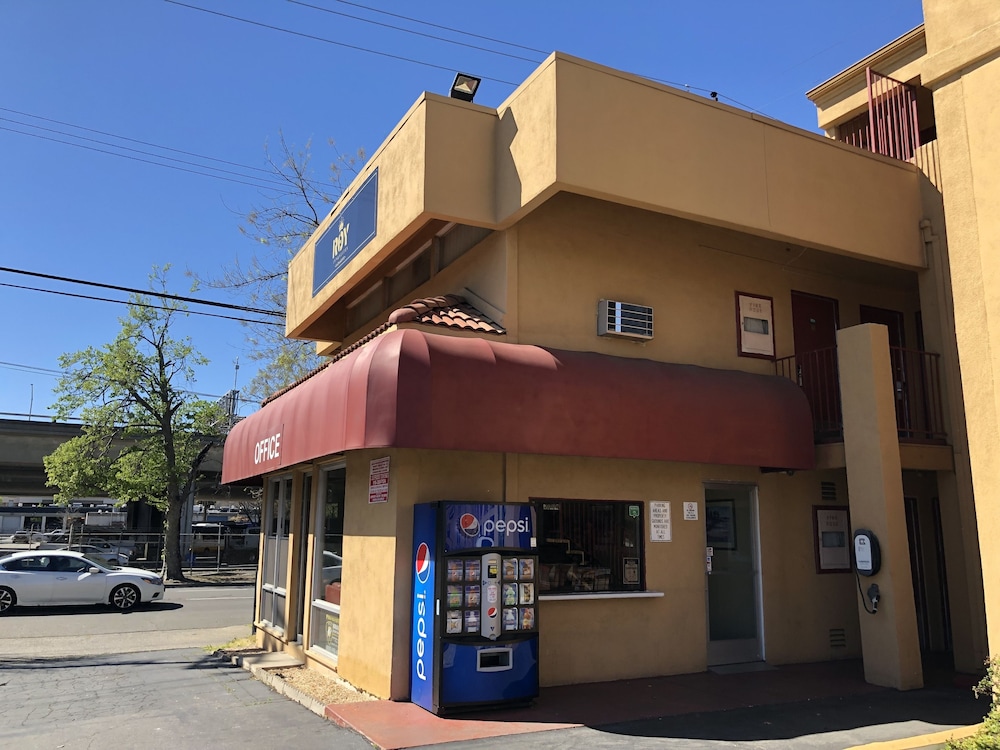 roy inn suites a sacramento midtown