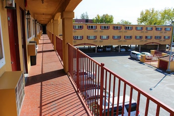 roy inn suites a sacramento midtown