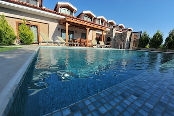 grenadine lodge