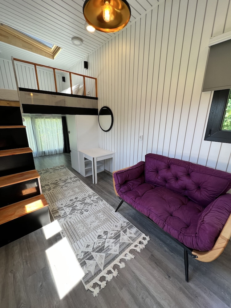 grenadine lodge