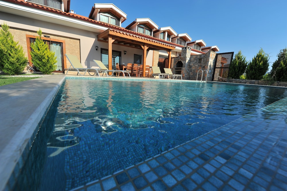 grenadine lodge
