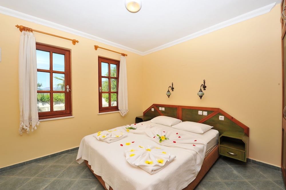 grenadine lodge