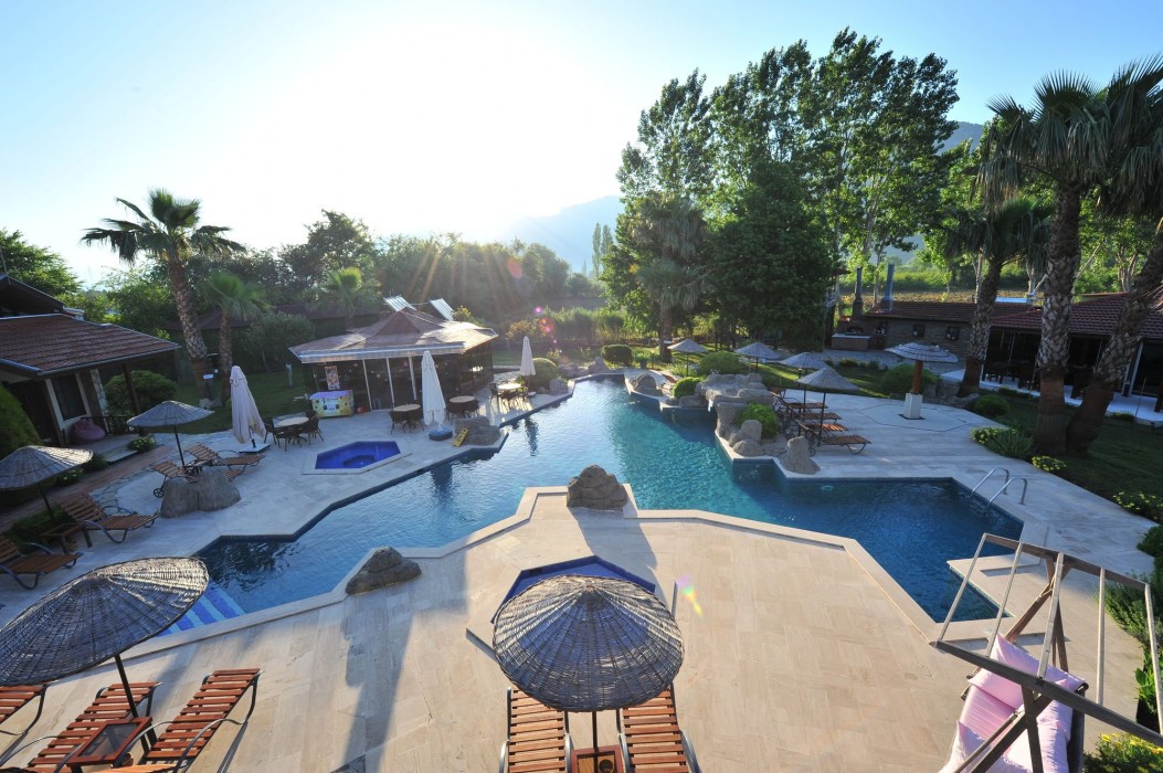grenadine lodge