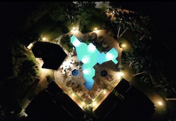 grenadine lodge