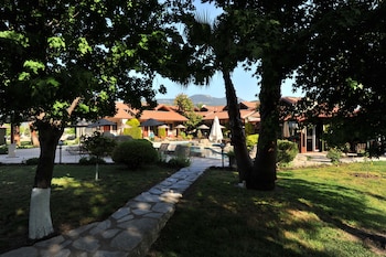 grenadine lodge