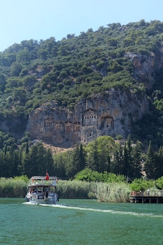 grenadine lodge