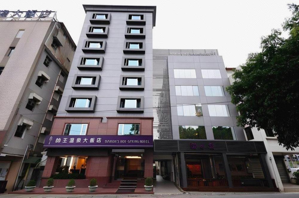 barons hot spring hotel