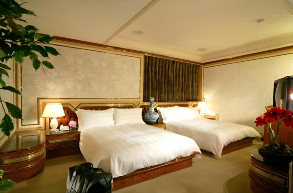 barons hot spring hotel