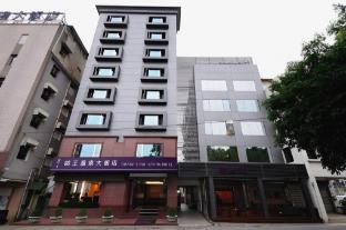 barons hot spring hotel