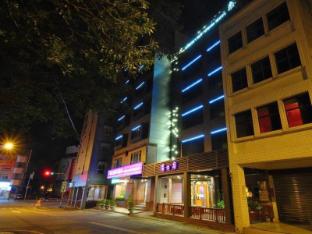 barons hot spring hotel