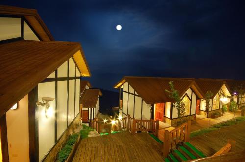 sea of clouds vacation villa