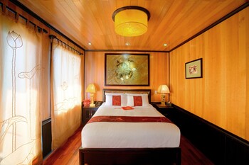 indochina sails ha long bay