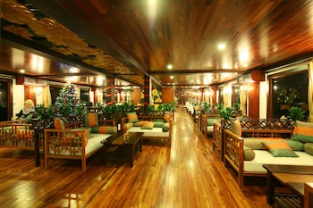 indochina sails ha long bay