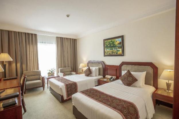 pearl river hotel