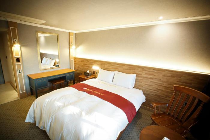 ariana hotel