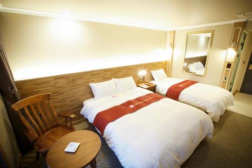 ariana hotel