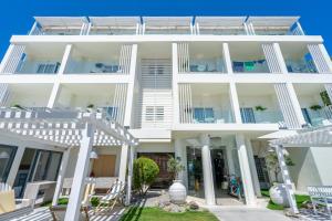 Lido Star Beach,Kallithea>>Faliraki,3 star