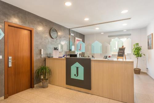 Hostal Jume - Urban Rooms,Es Castell>>Balearic Islands,1 star