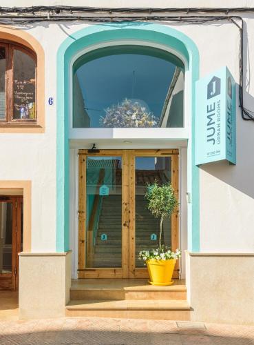 Hostal Jume - Urban Rooms,Es Castell>>Balearic Islands,1 star