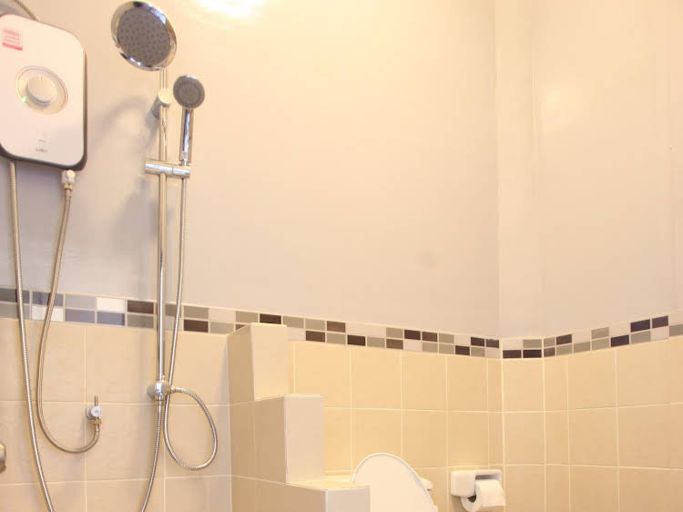 Ban Kong Kam,,3 star